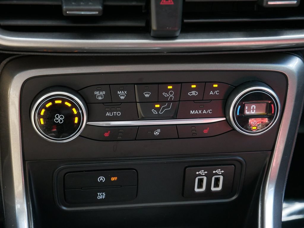 Certified 2018 Ford EcoSport SE w/ SE Cold Weather Package FWD image 23