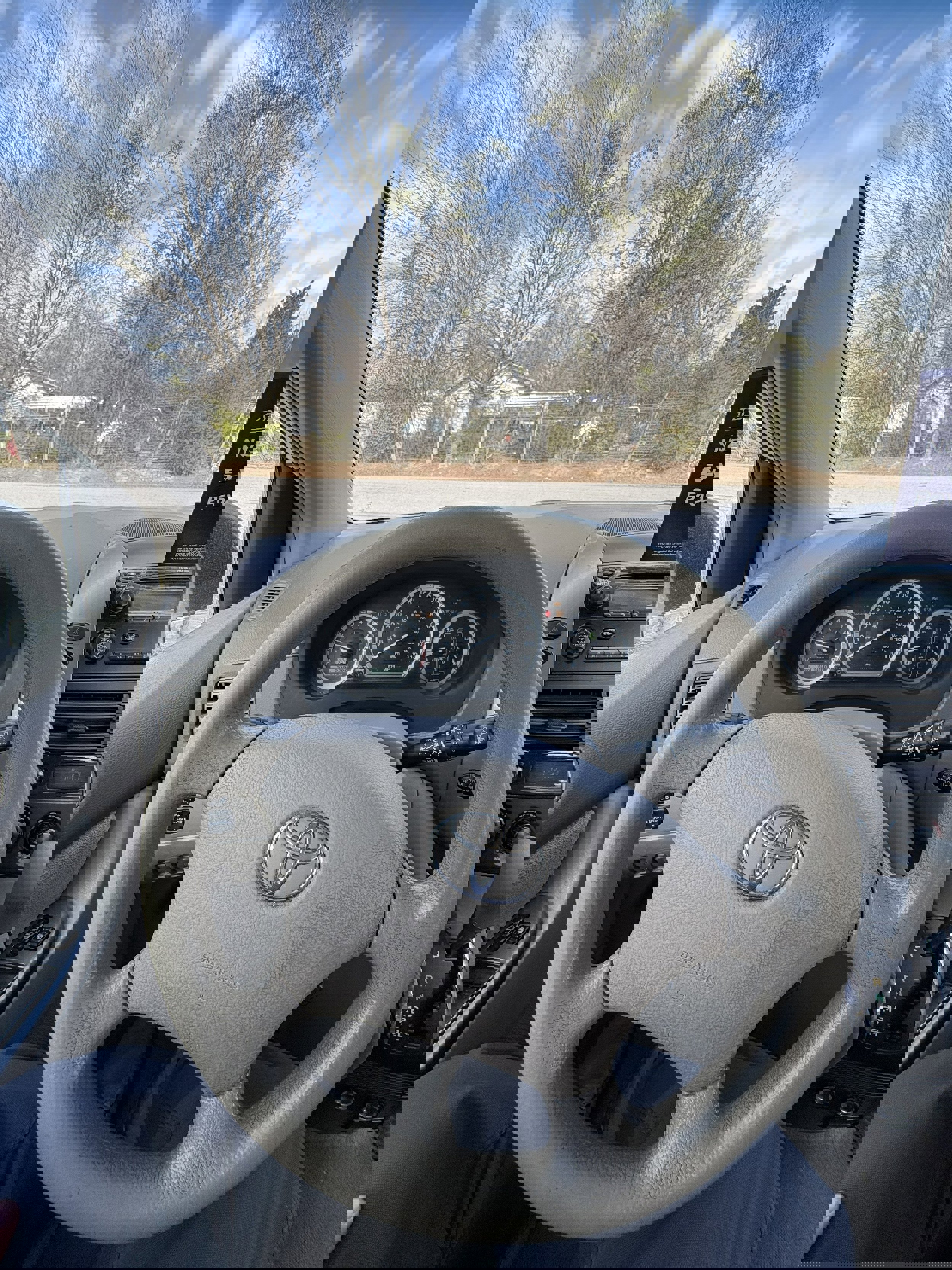 Used 2009 Toyota Sienna CE image 13