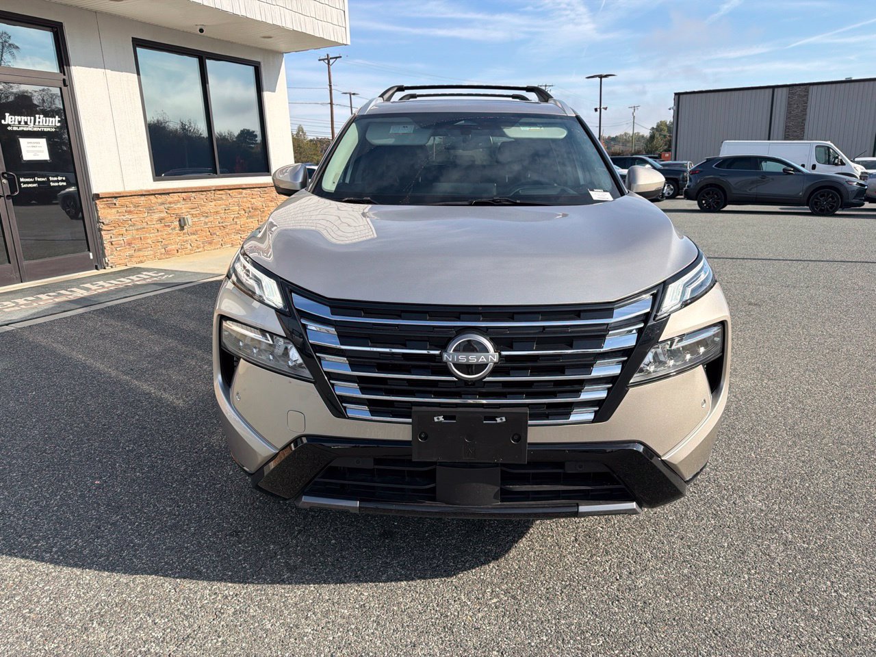 Used 2025 Nissan Rogue Platinum w/ Platinum Premium Package AWD/4WD image 12