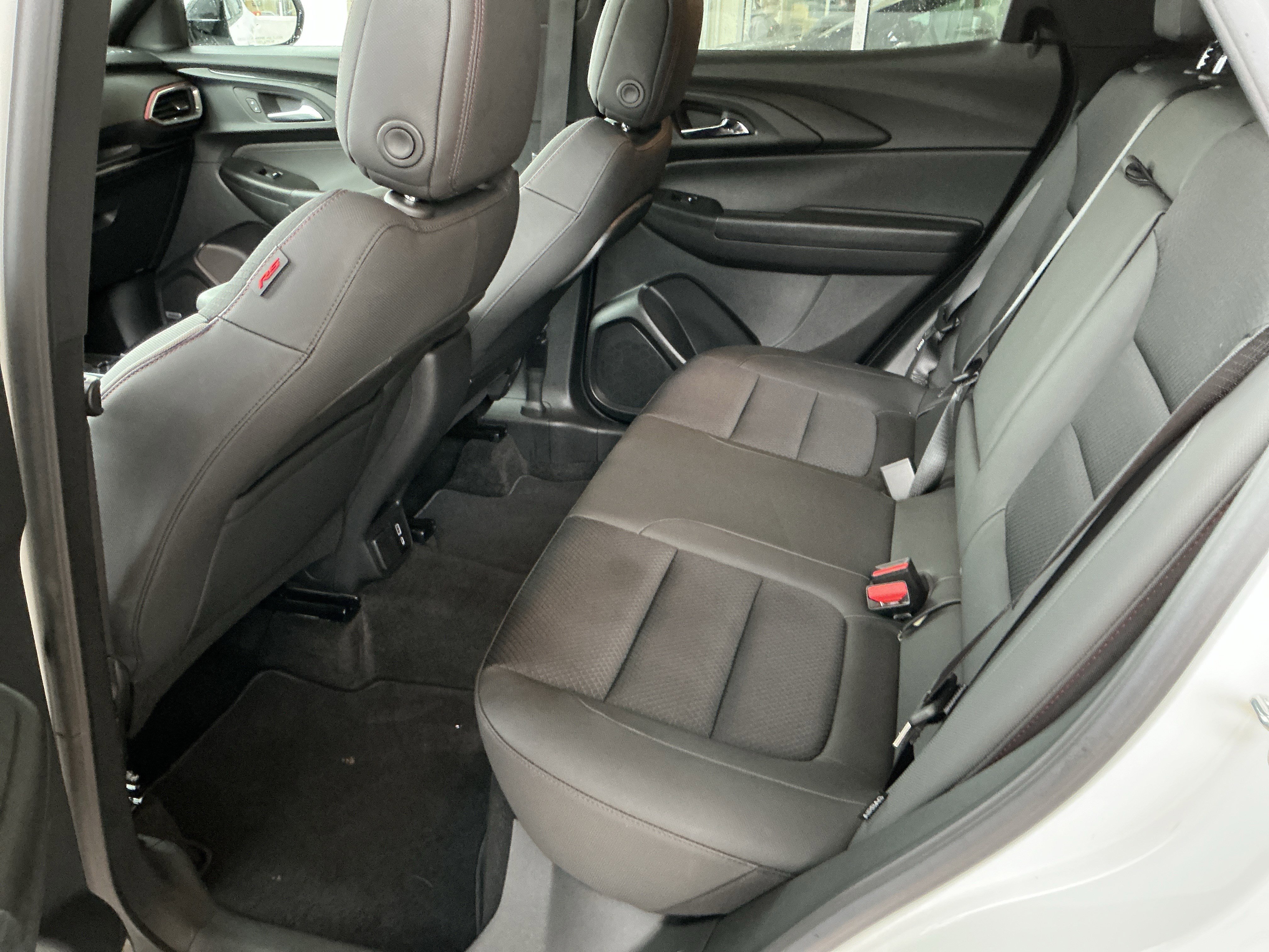 Used 2023 Chevrolet TrailBlazer RS w/ Sun and Liftgate Package image 18