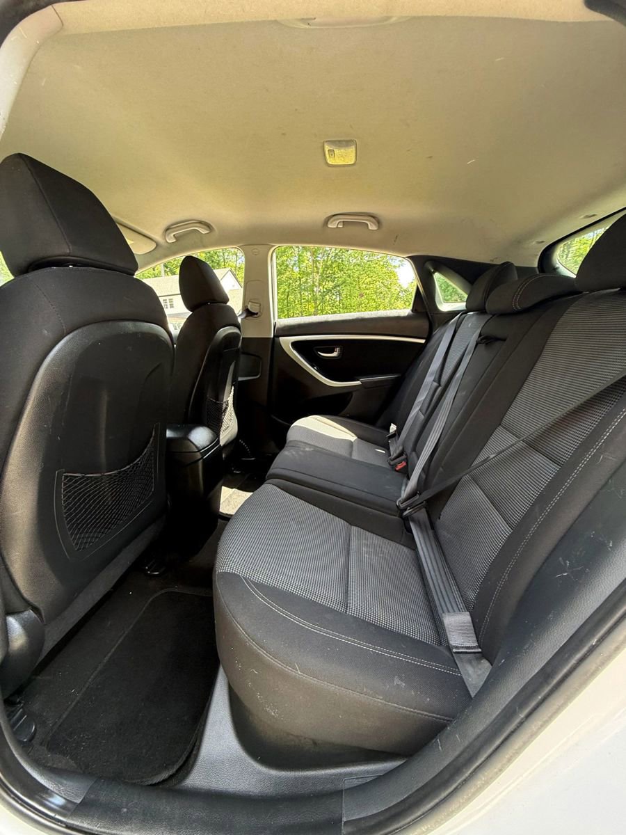 Used 2015 Hyundai Elantra GT FWD image 5