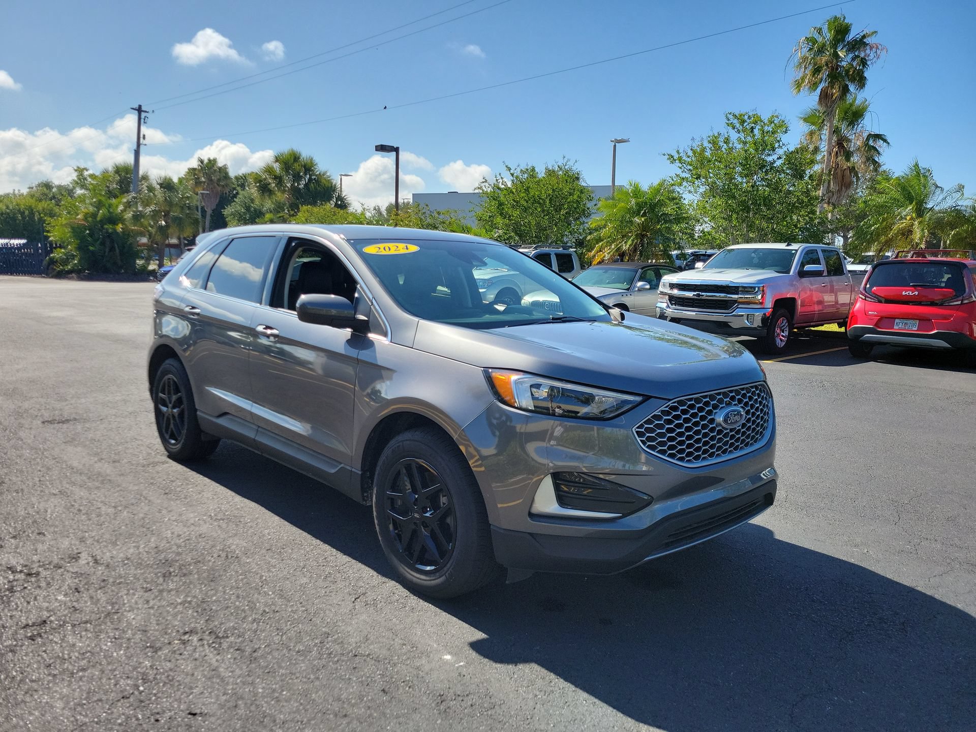 Used 2024 Ford Edge SEL AWD/4WD image 4