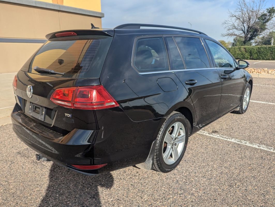 Used 2015 Volkswagen Golf TDI S FWD image 8