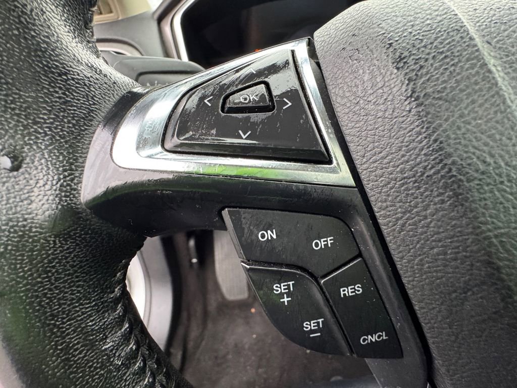 Used 2019 Ford Fusion SEL image 25