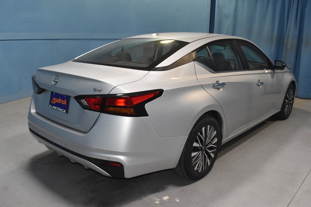 Used 2024 Nissan Altima 2.5 SV FWD image 26