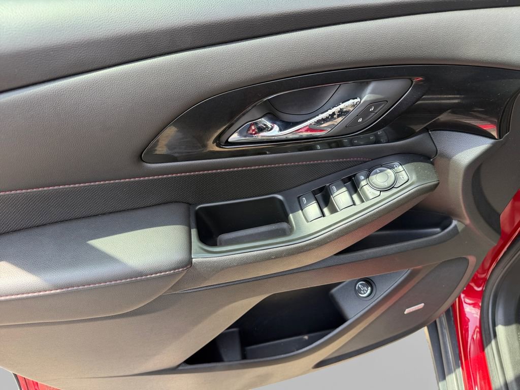 Used 2023 Chevrolet Traverse RS AWD/4WD image 14