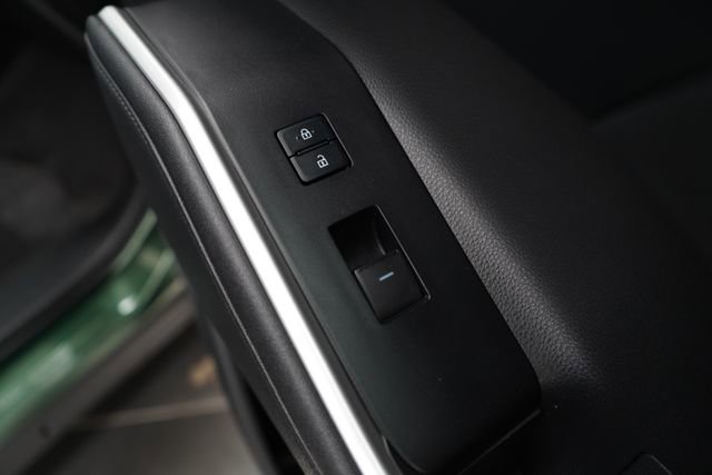 Used 2023 Toyota Highlander XLE image 90