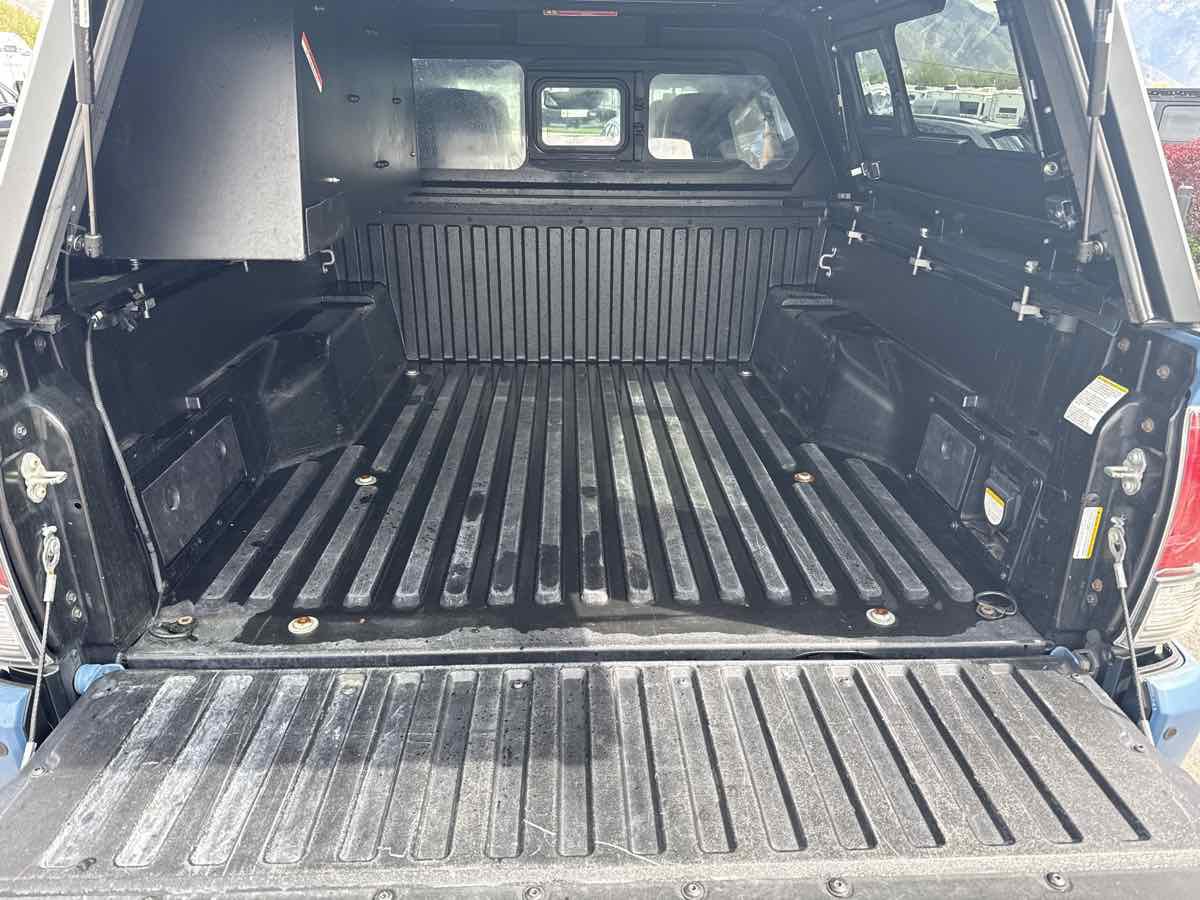 Used 2018 Toyota Tacoma 4x4 Double Cab image 15