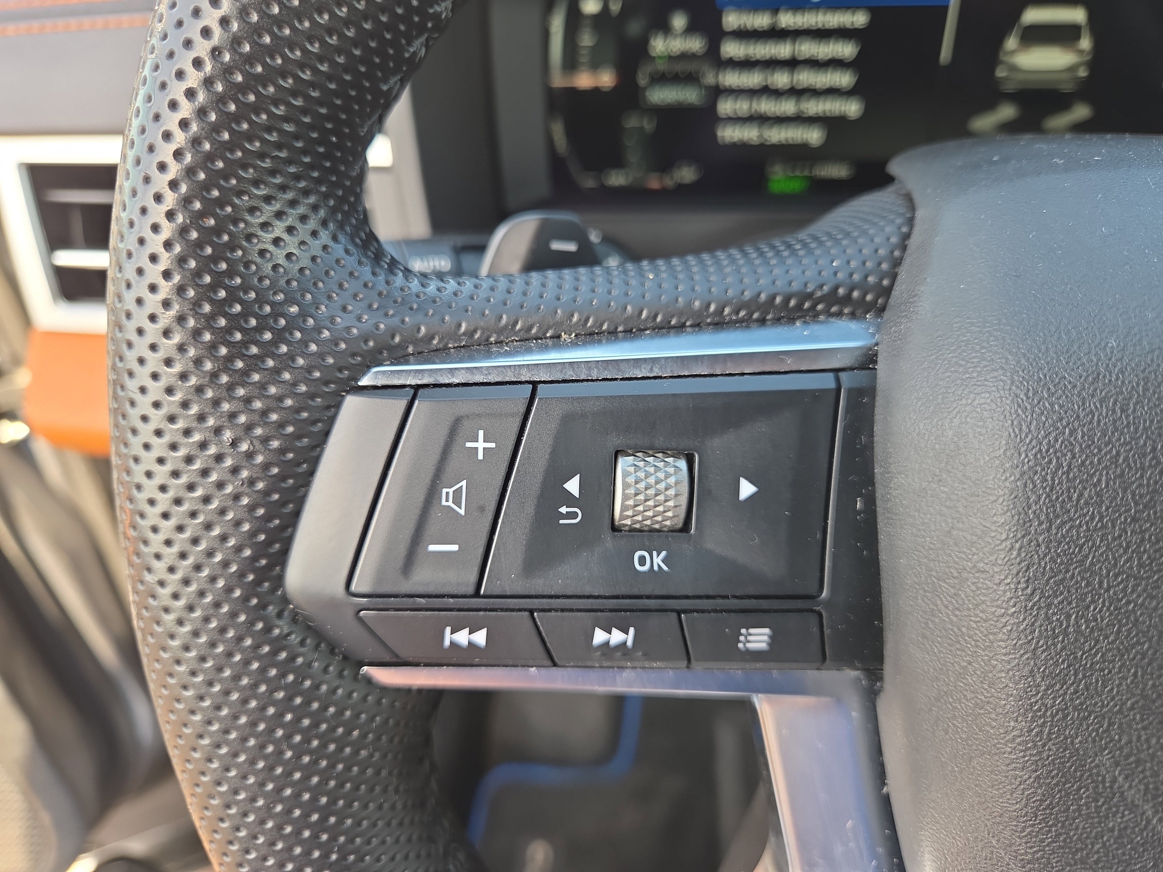 Used 2023 Mitsubishi Outlander SEL image 32