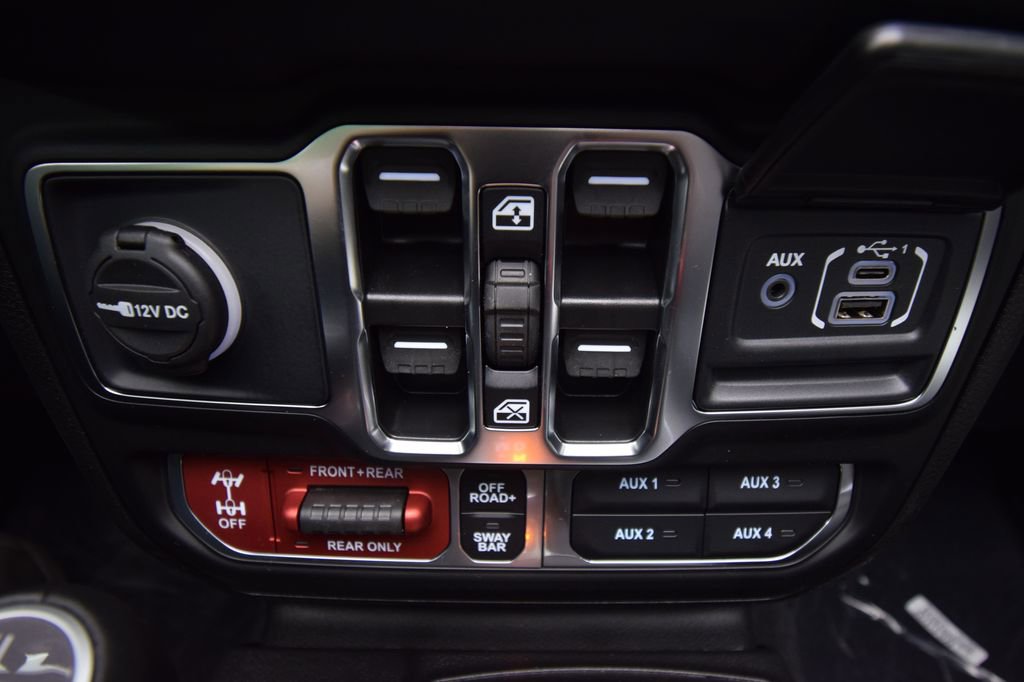 New 2025 Jeep Wrangler Unlimited Rubicon 392 image 28