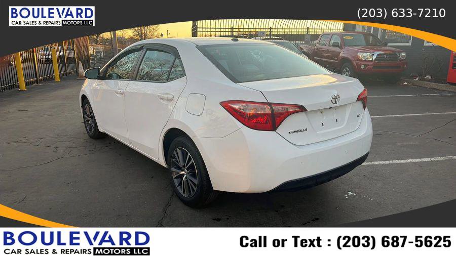 Used 2017 Toyota Corolla LE w/ LE Premium Package w/Moonroof image 9