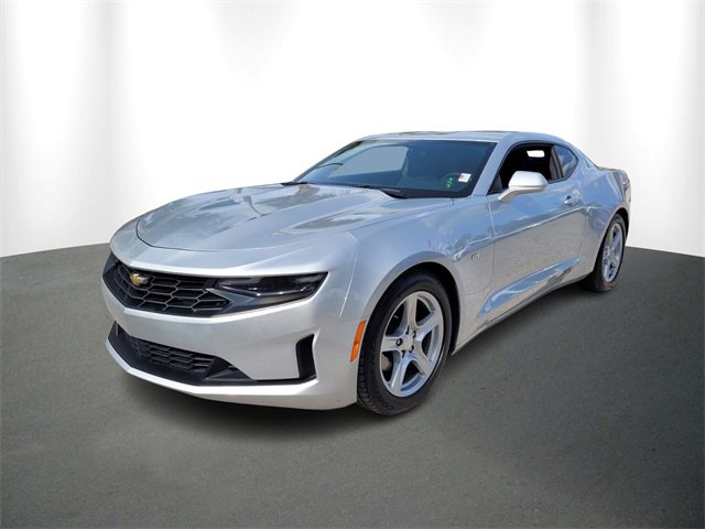 Used 2019 Chevrolet Camaro LT image 2