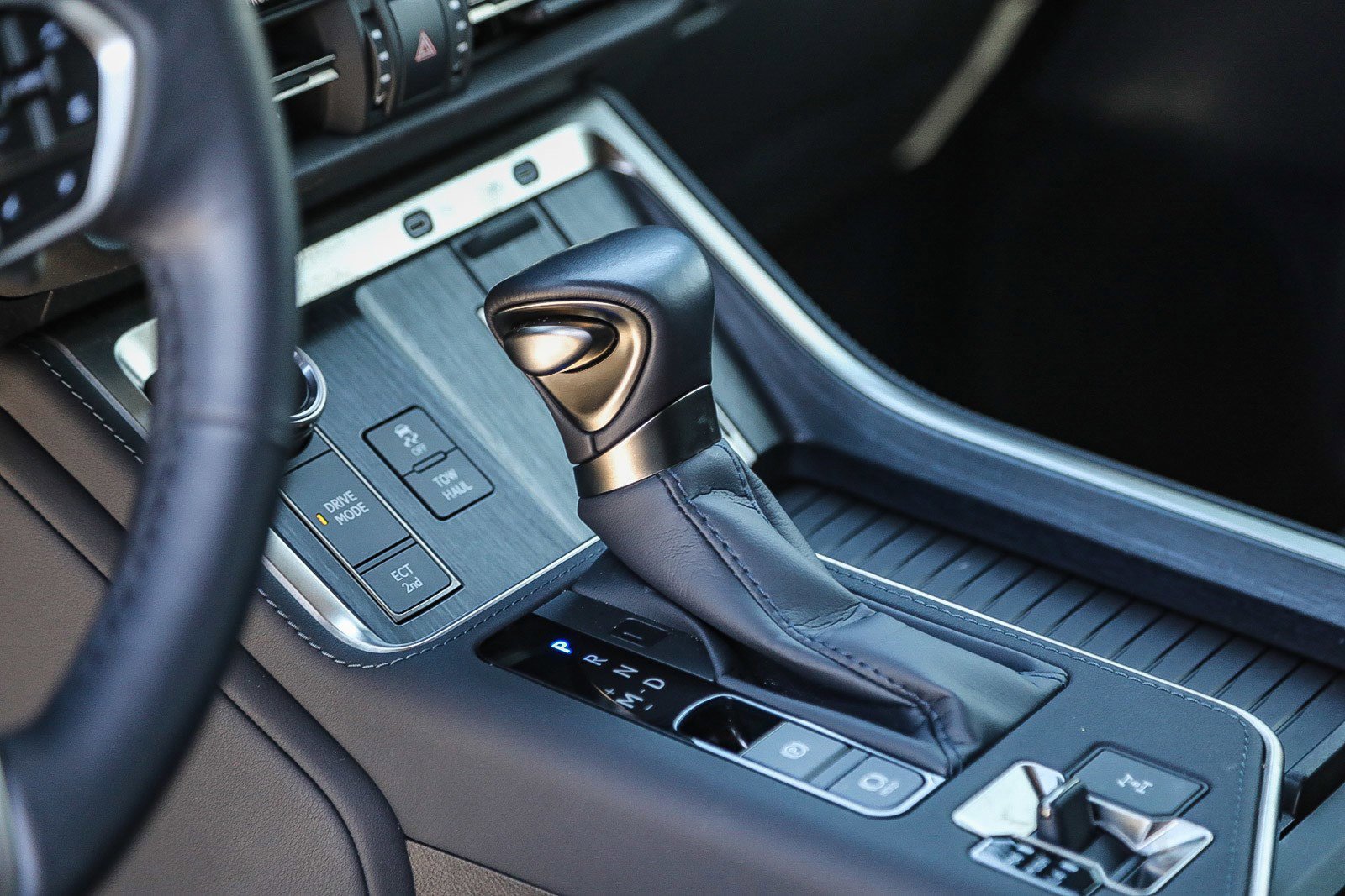 Used 2025 Lexus GX 550 w/ Accessory Package (Z1) image 20
