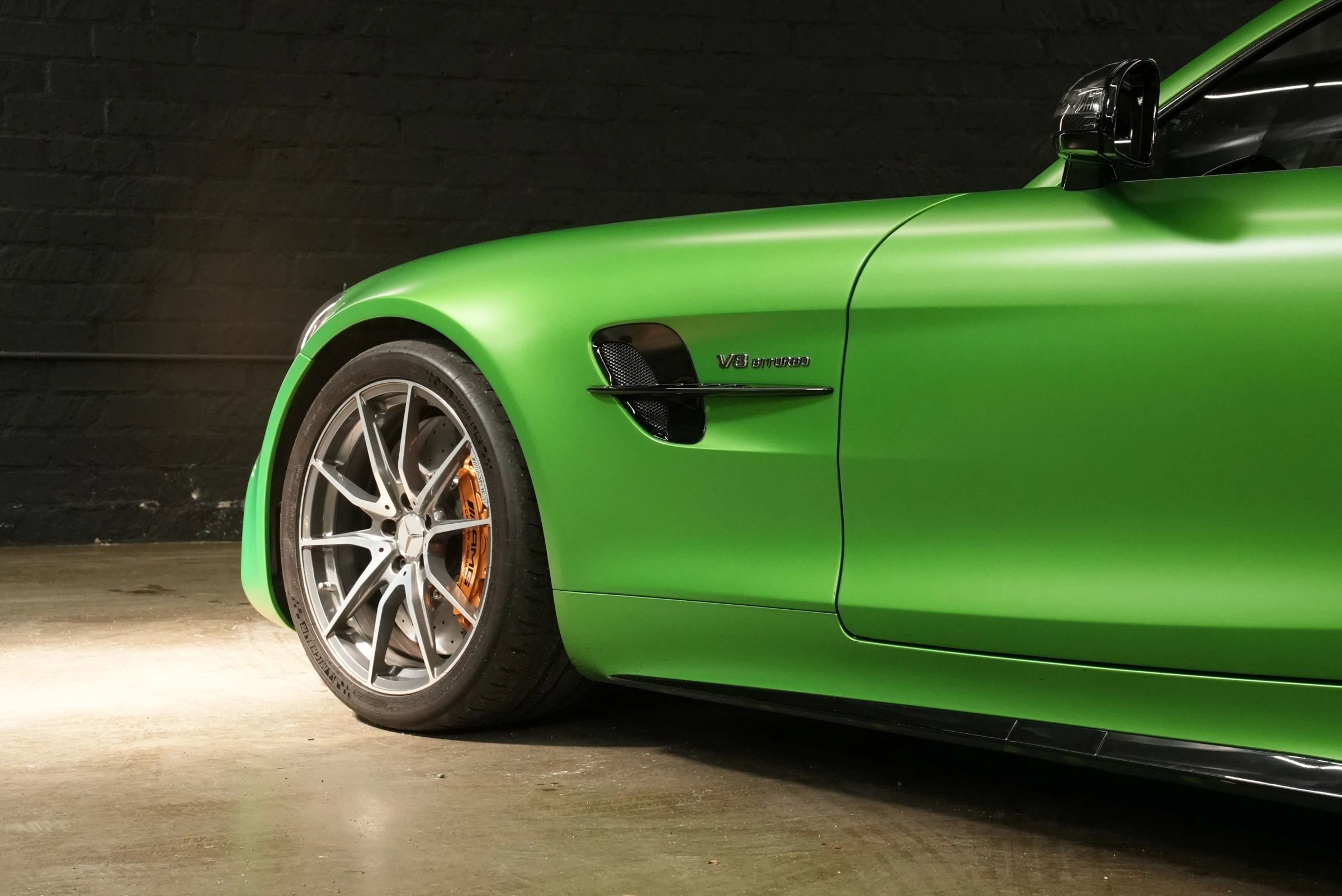 Used 2018 Mercedes-Benz AMG GT R image 13