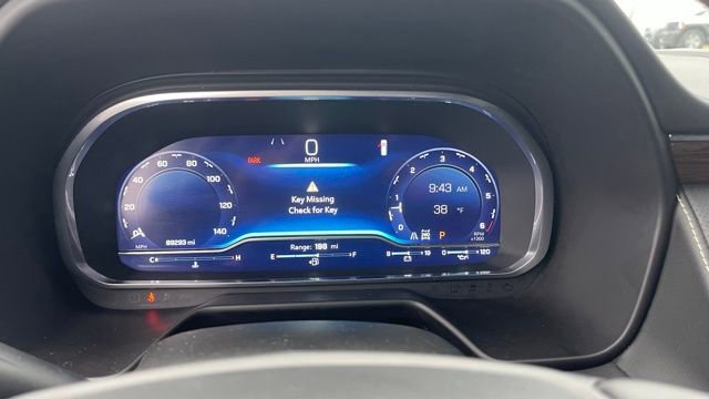 Used 2023 Chevrolet Suburban Premier image 18