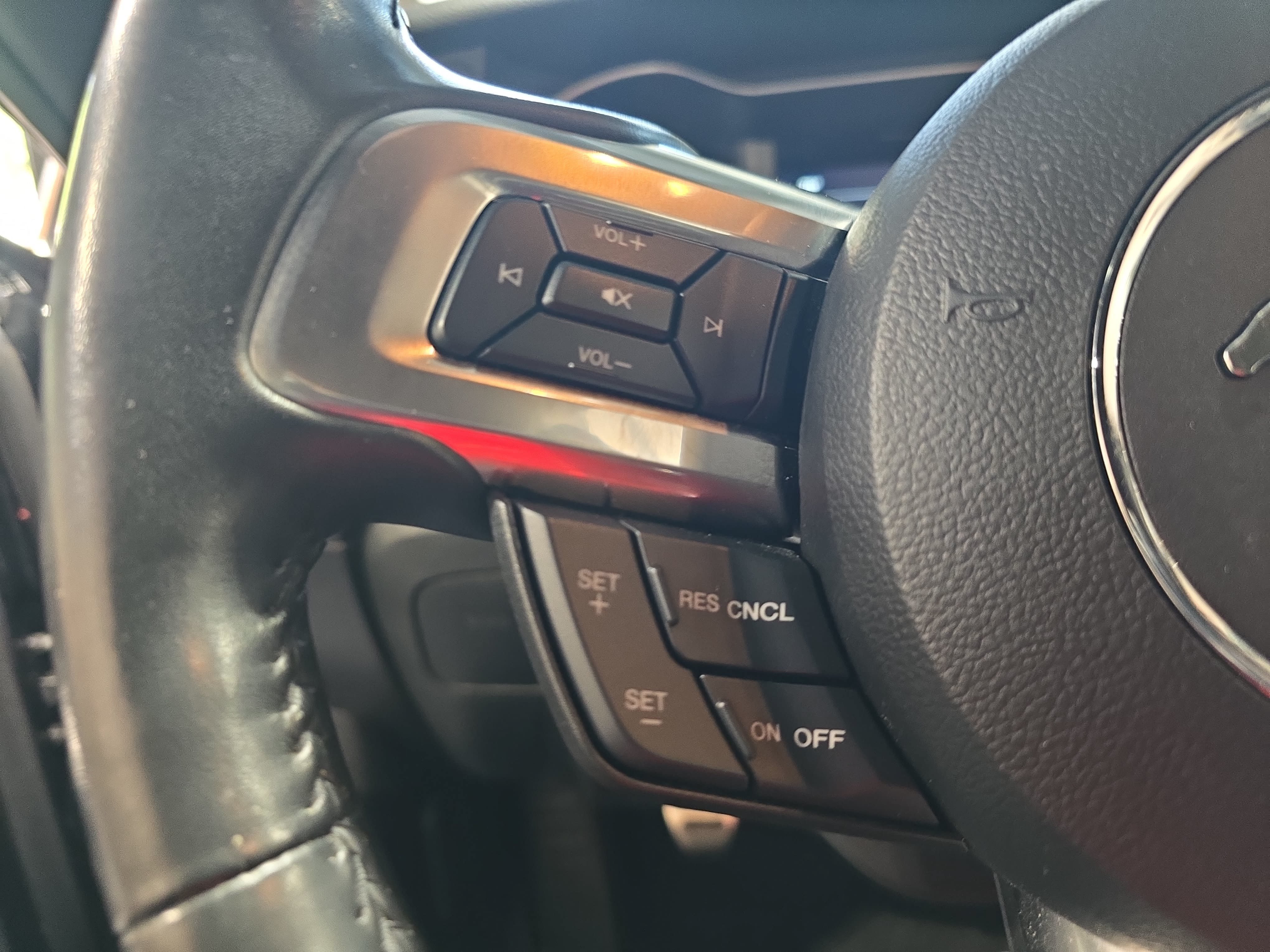 Used 2019 Ford Mustang GT Premium w/ Equipment Group 401A RWD image 15