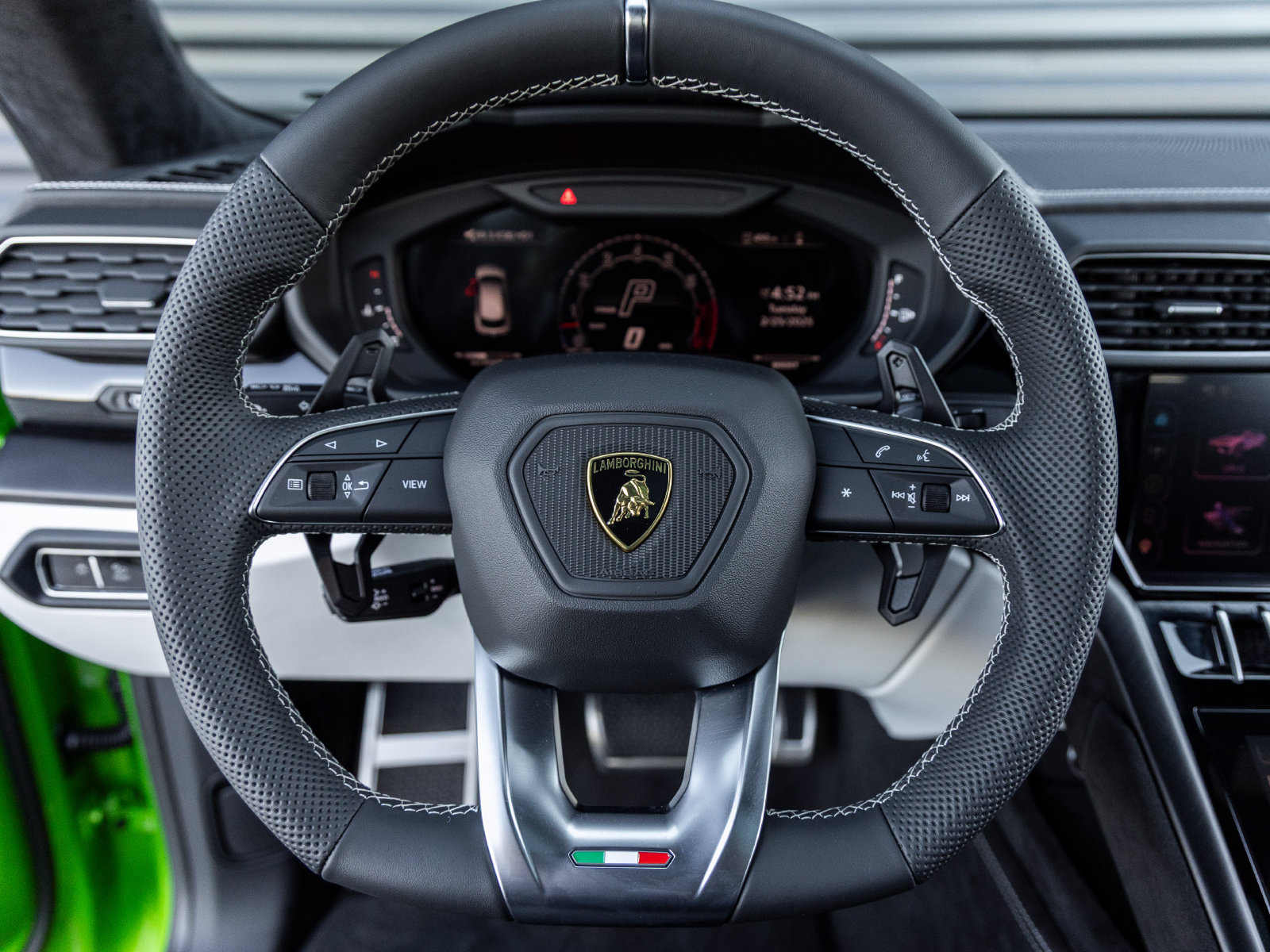 Used 2024 Lamborghini Urus S AWD/4WD image 27