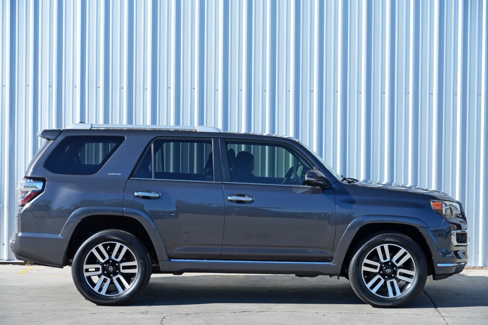 Used 2016 Toyota 4Runner Limited AWD/4WD image 51