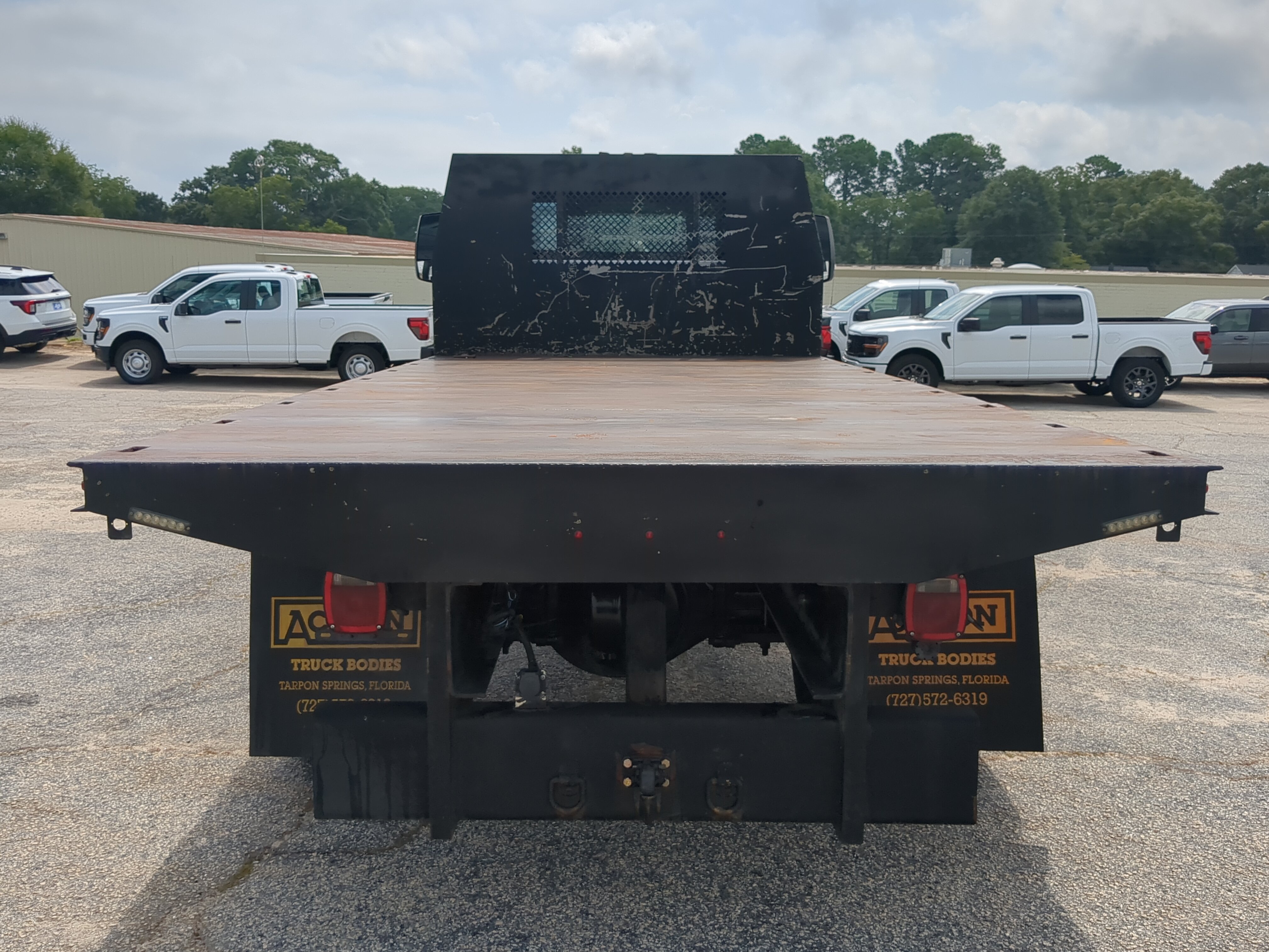 Used 2021 Ford F750 2WD Regular Cab Super Duty image 4