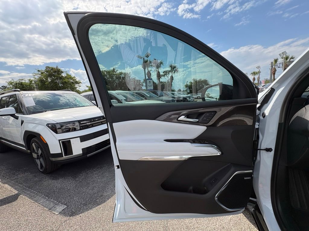 New 2026 Chevrolet Traverse High Country AWD/4WD image 29