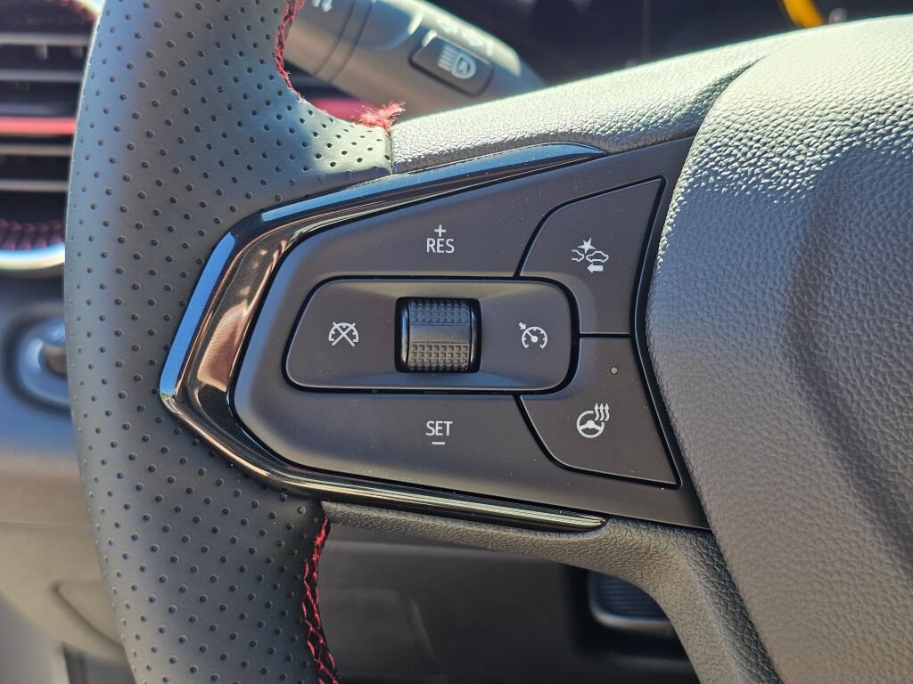 New 2026 Chevrolet Trax RS w/ Driver Confidence Package FWD image 35