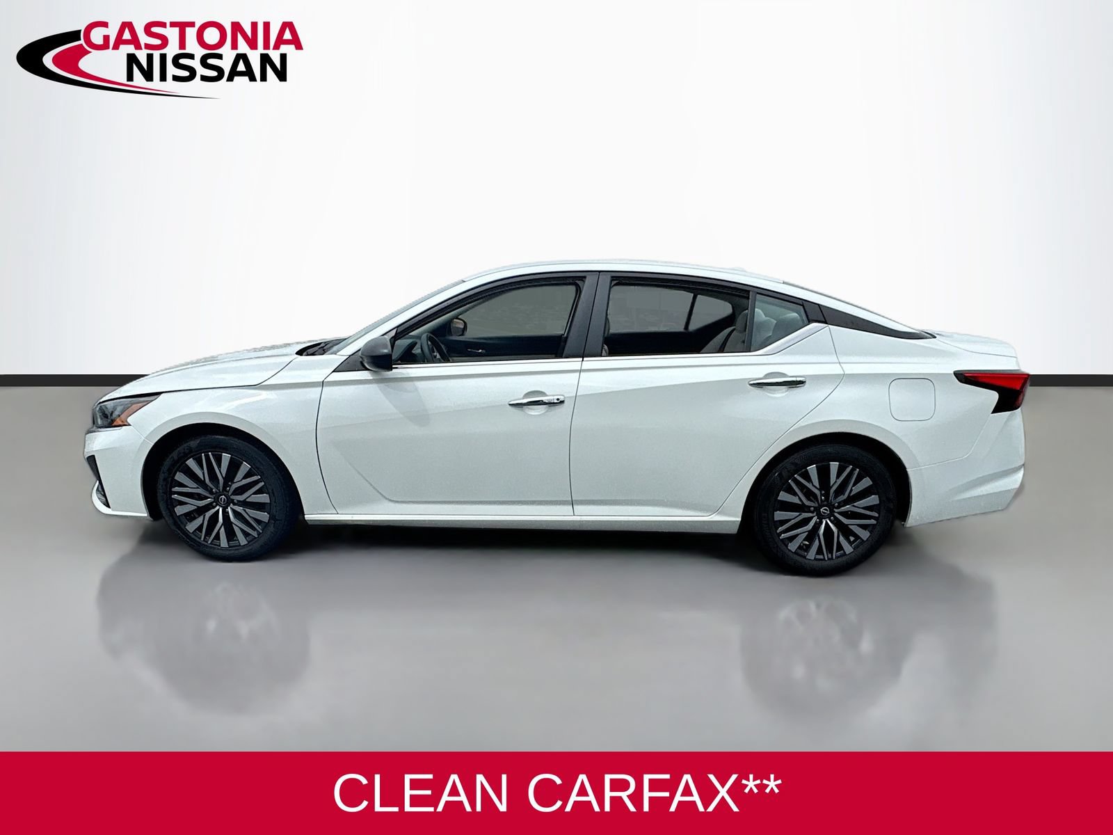 Used 2025 Nissan Altima 2.5 SV FWD image 5