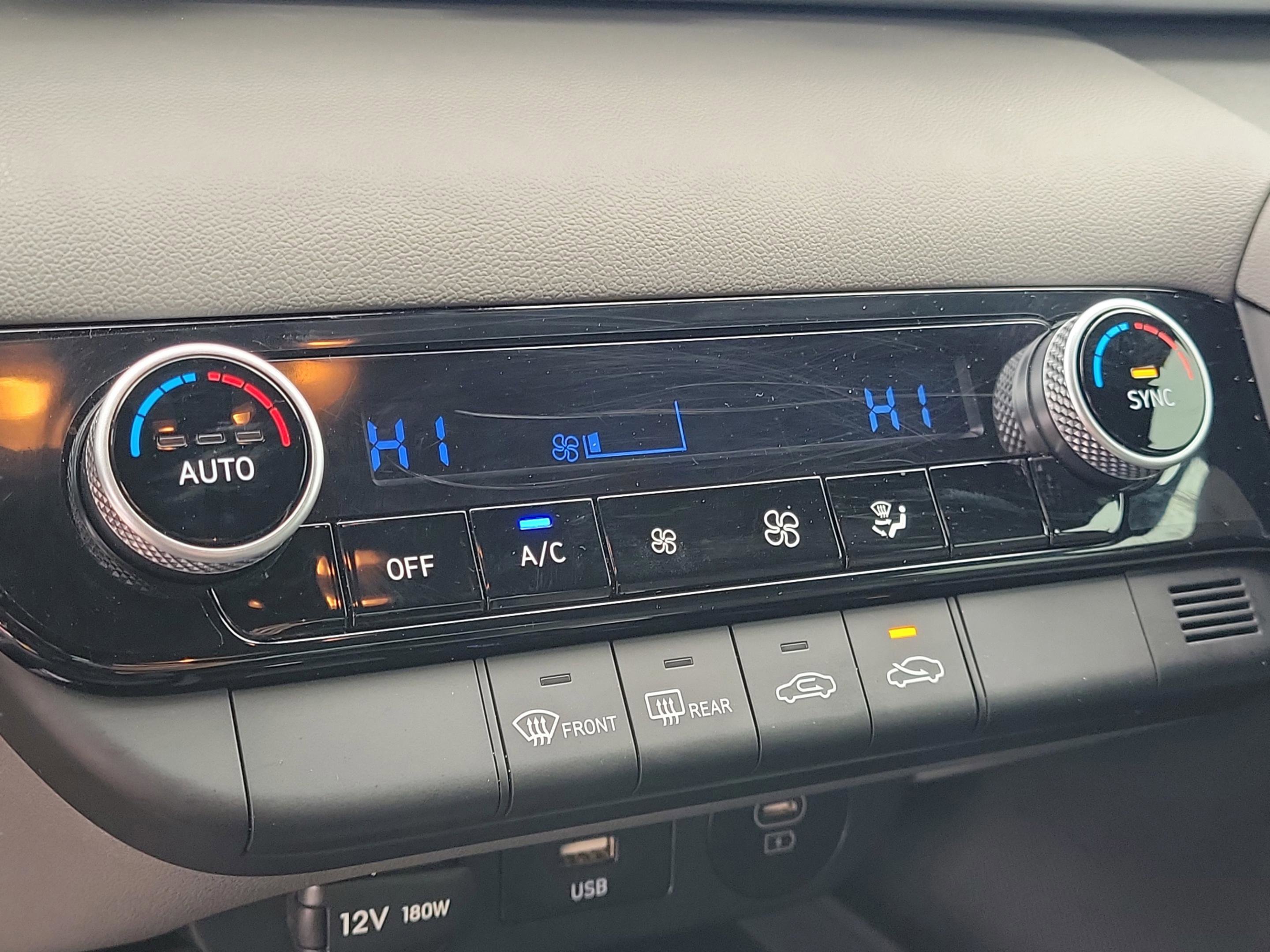 Certified 2025 Hyundai Elantra Sport image 26