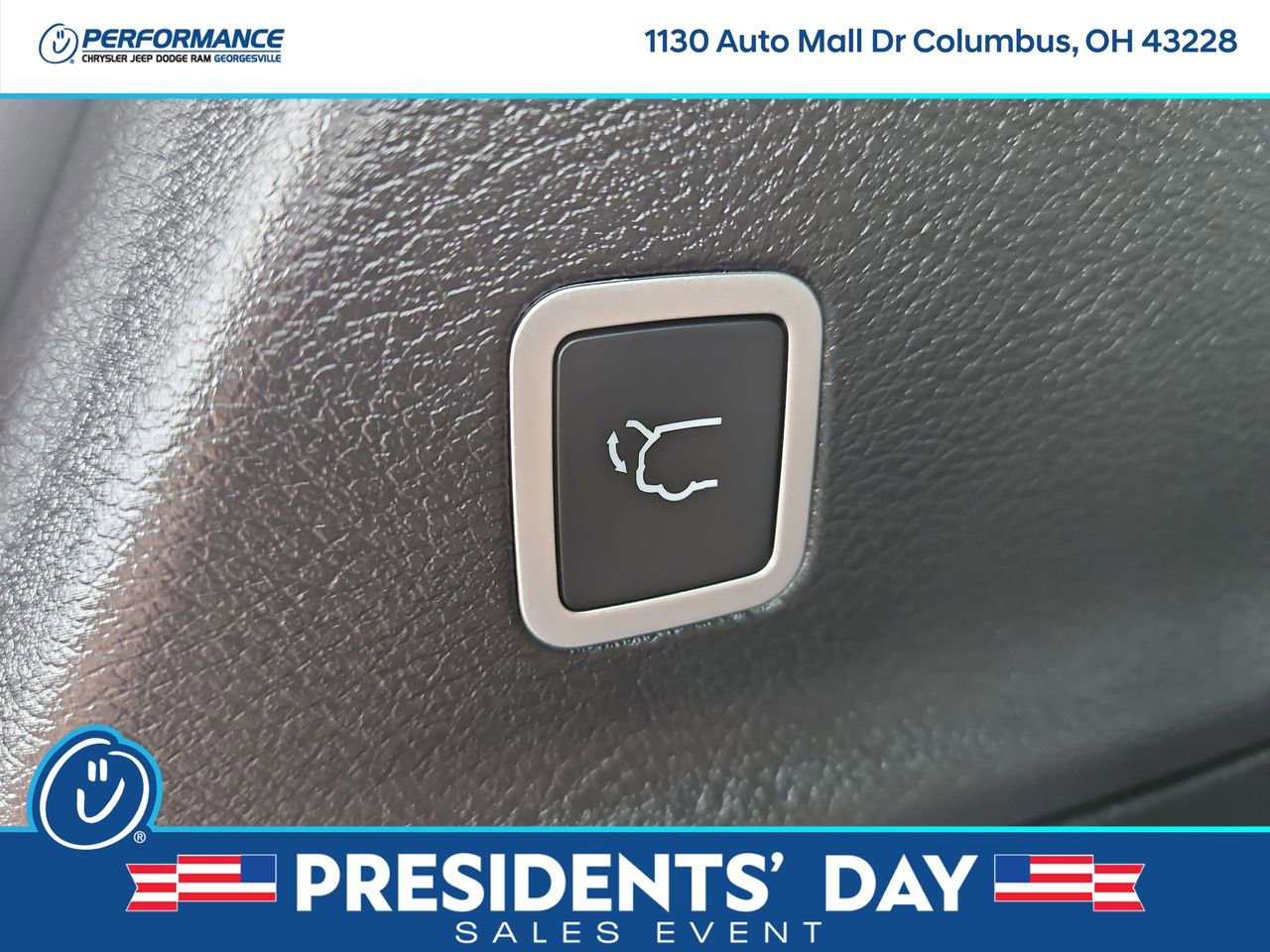 New 2026 Chrysler Pacifica Select image 12