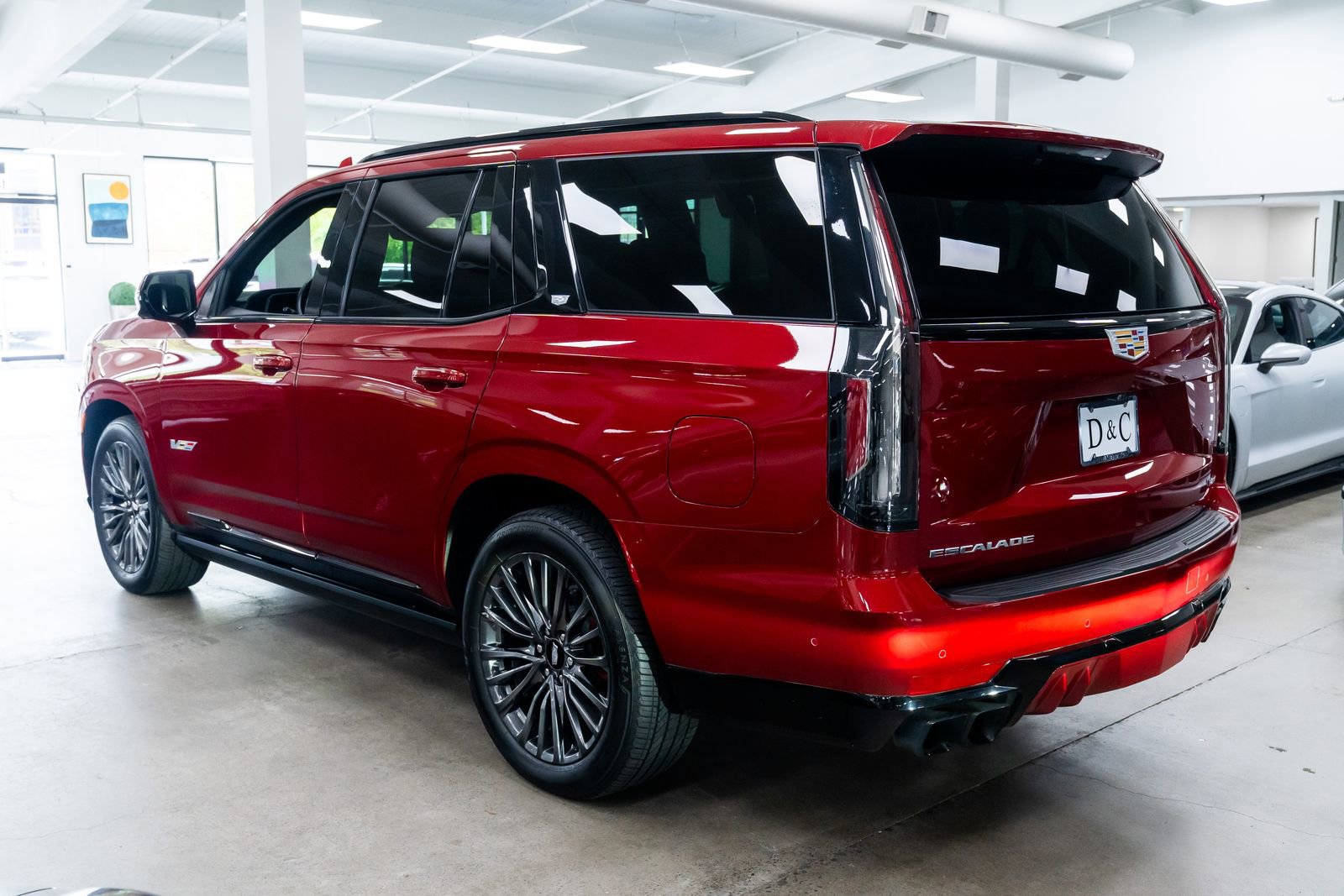 Used 2023 Cadillac Escalade V AWD/4WD image 4