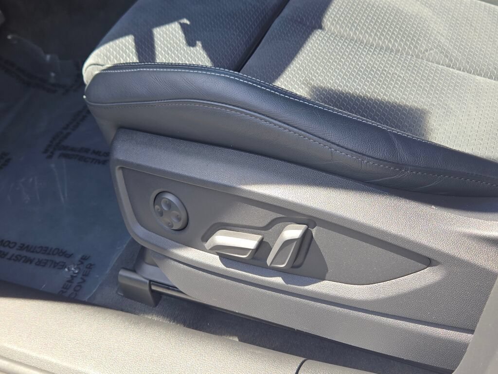 Used 2023 Audi SQ5 Premium Plus AWD/4WD image 23