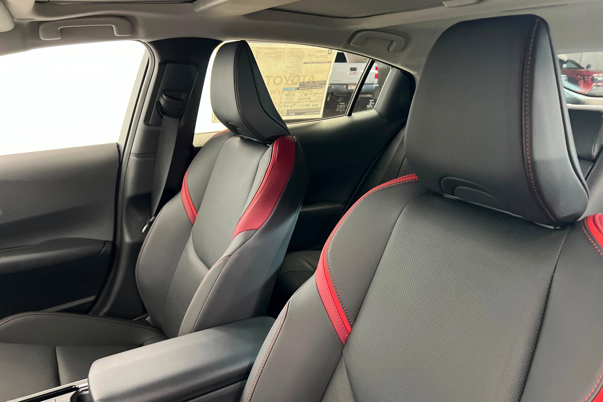 New 2026 Toyota Prius Plug-In Hybrid FWD image 16