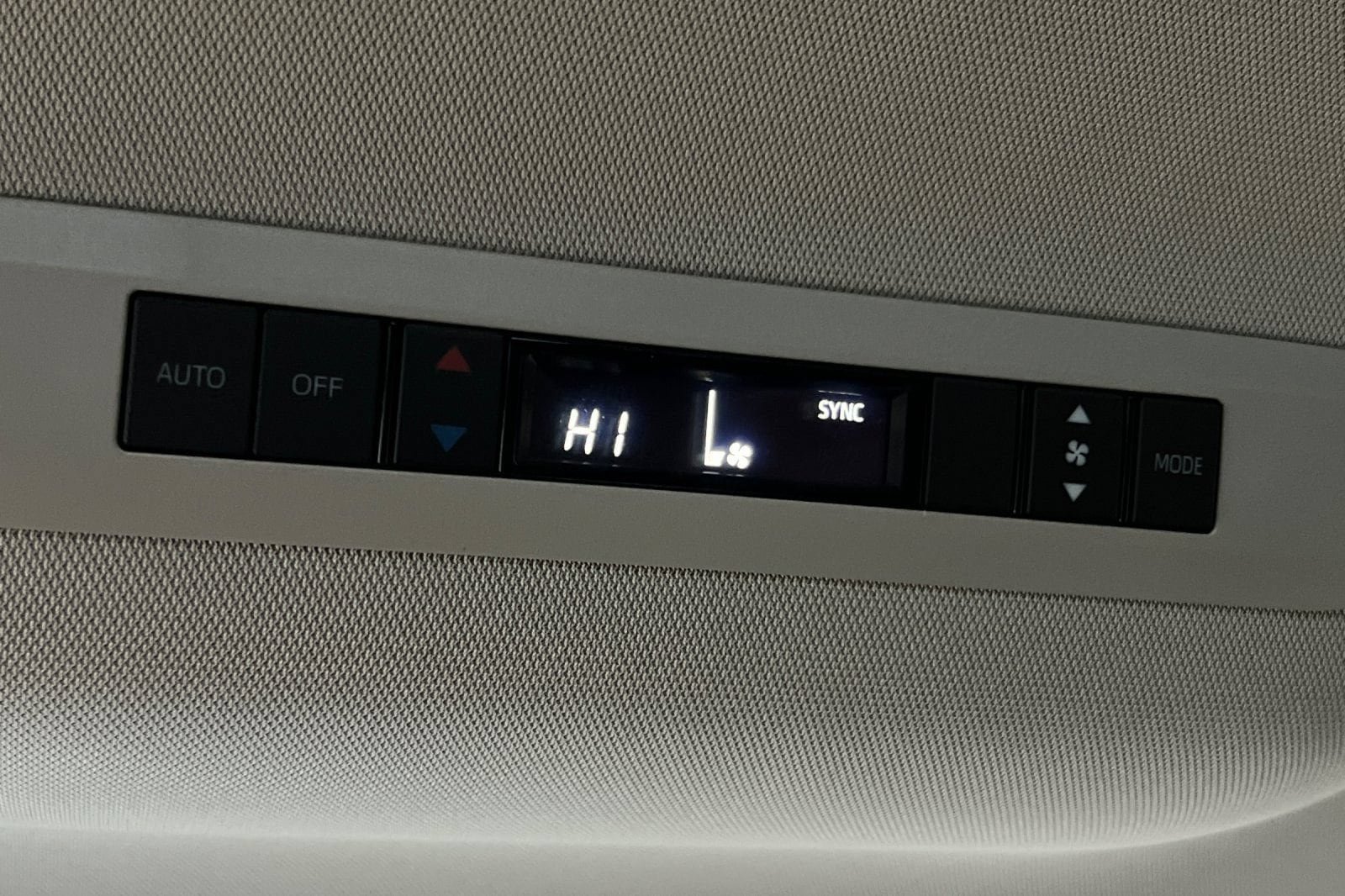New 2026 Toyota Sienna LE FWD image 14
