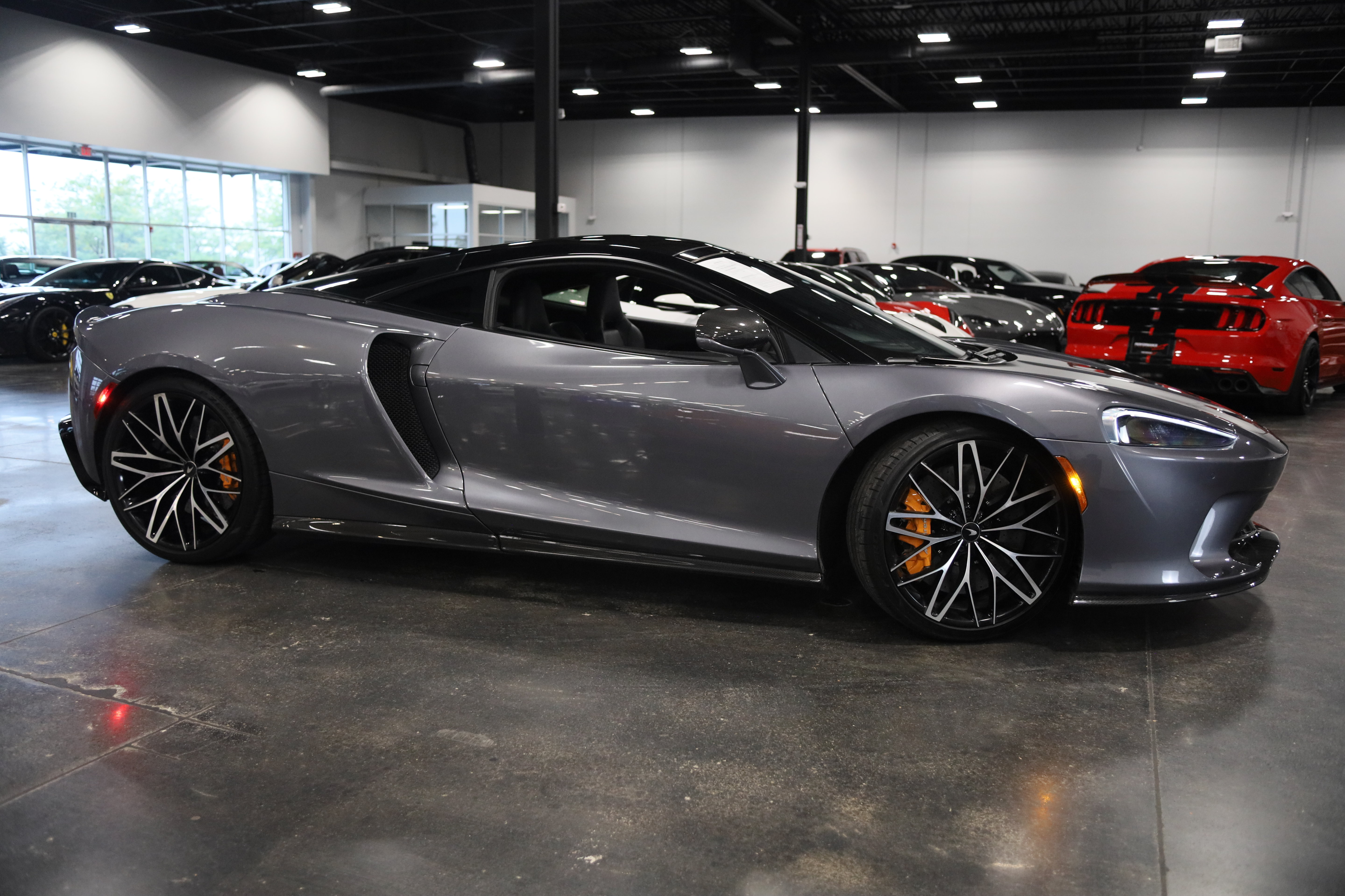 Used 2023 McLaren GT RWD image 9