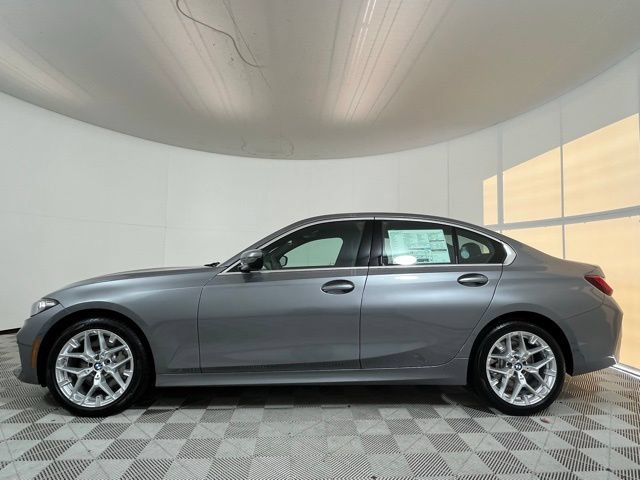New 2026 BMW 330i xDrive Sedan w/ Premium Package AWD/4WD image 4