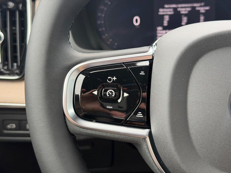 New 2026 Volvo XC90 T8 Plus w/ Protection Package AWD/4WD image 11