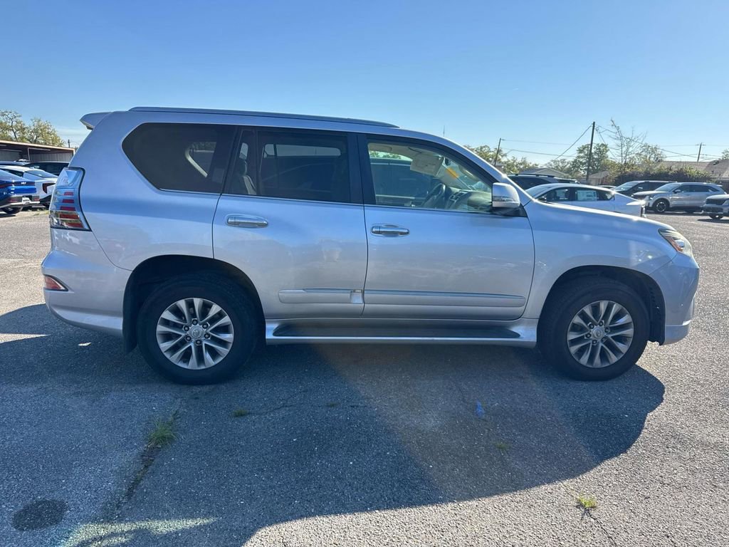 Used 2014 Lexus GX 460 w/ Premium Package image 8
