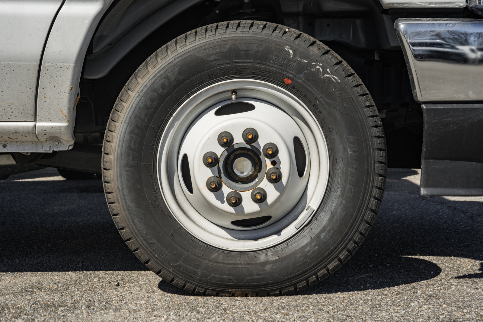 New 2026 Ford E-450 and Econoline 450 Super Duty w/ Power Equipment Group RWD image 16