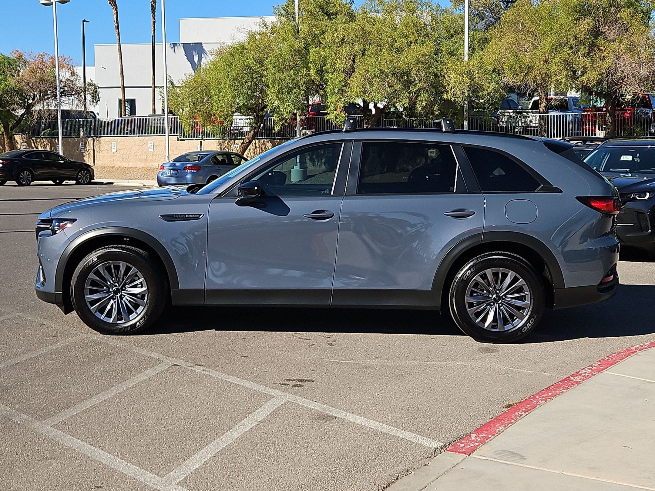 Certified 2026 MAZDA CX-70 SC Plus AWD/4WD image 2