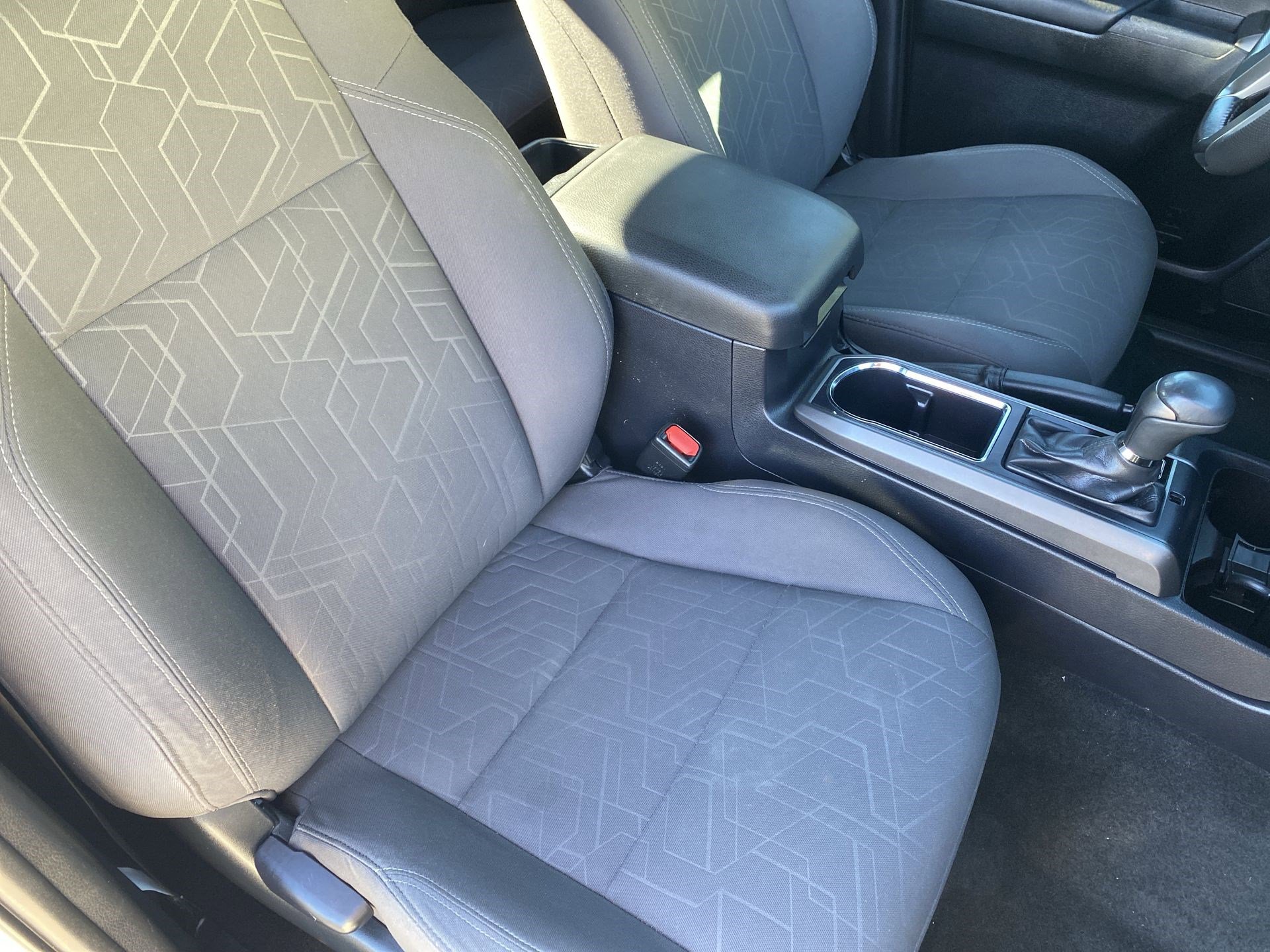 Used 2017 Toyota Tacoma TRD Sport image 30