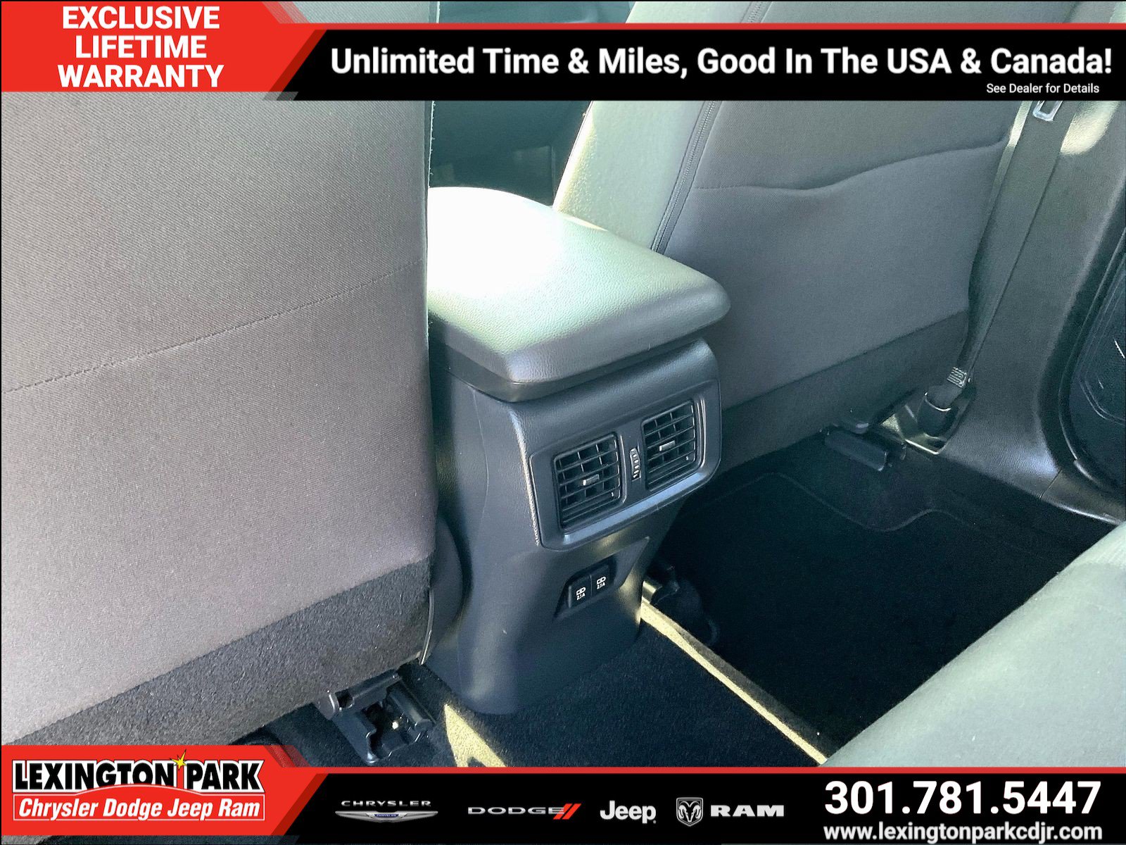 Used 2021 Toyota RAV4 XLE w/ Convenience Package AWD/4WD image 10