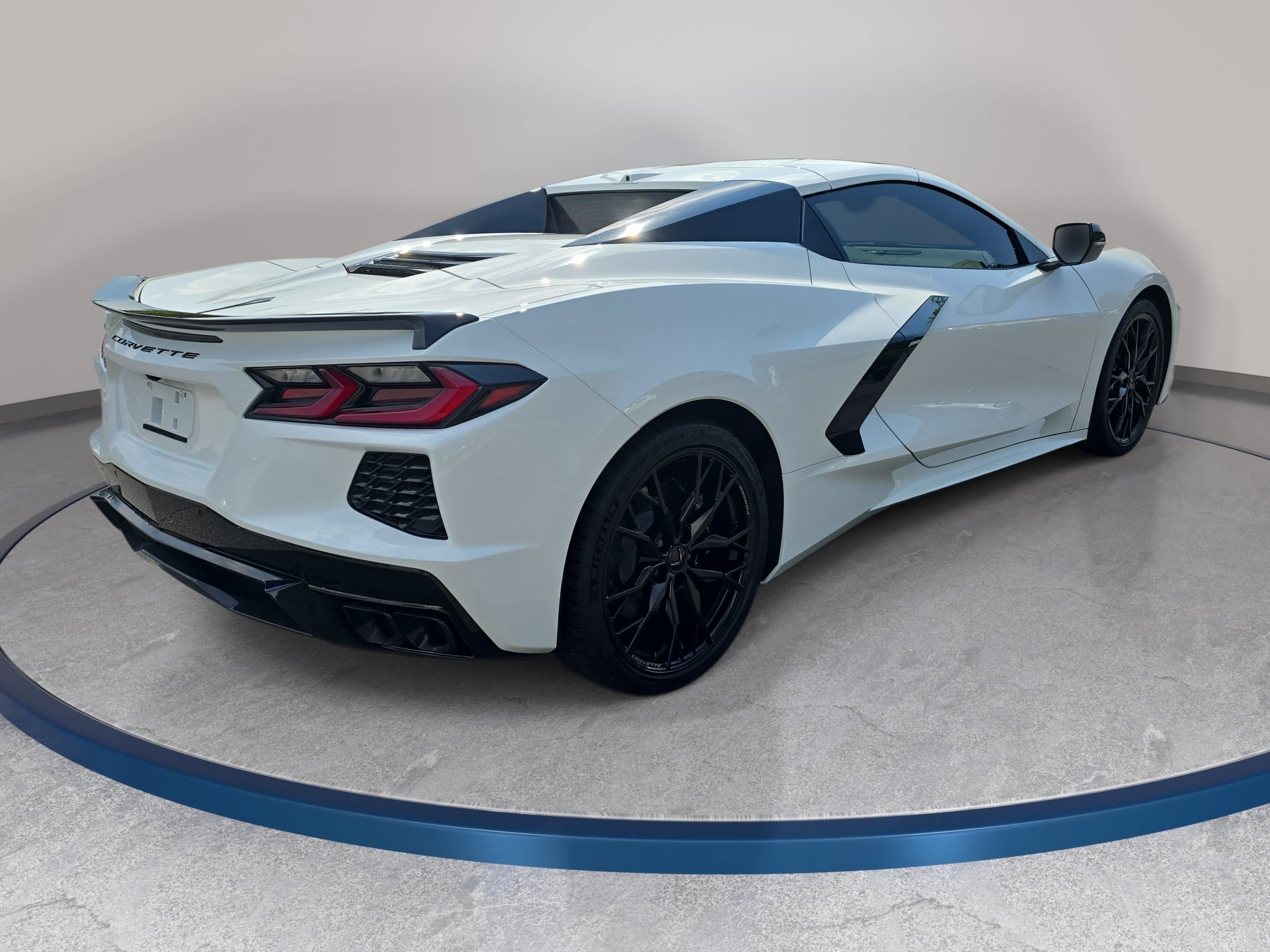 Used 2024 Chevrolet Corvette Stingray Preferred Conv w/ Battery Protection Package RWD image 5