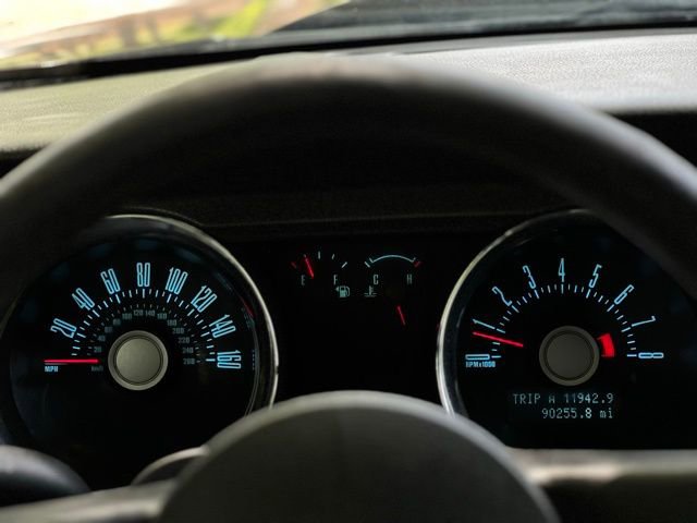 Used 2012 Ford Mustang Coupe RWD image 27