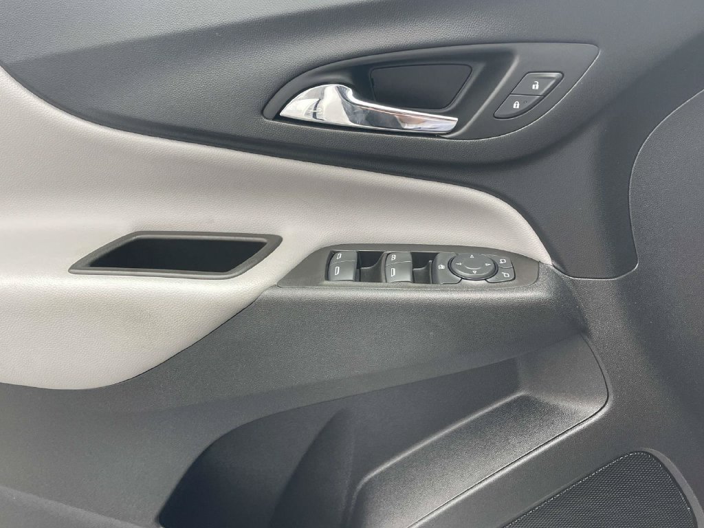 Used 2023 Chevrolet Equinox LS w/ LS Convenience Package FWD image 21