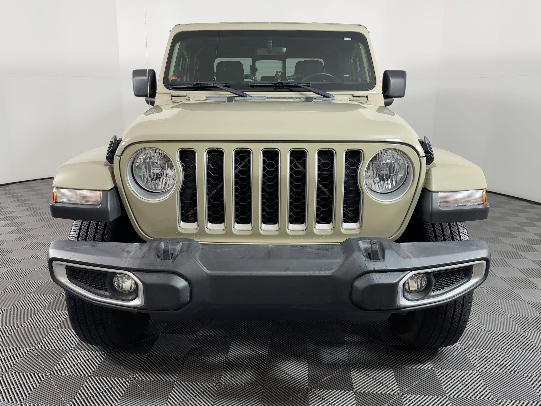 Used 2022 Jeep Gladiator Overland w/ Popular Equipment Package image 5