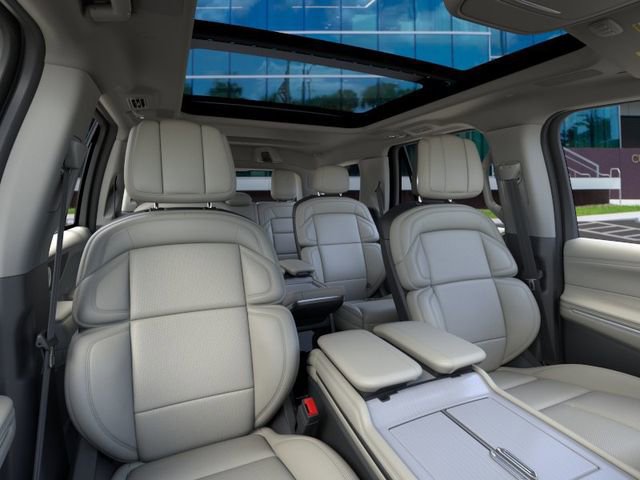 New 2026 Lincoln Navigator Reserve w/ Jet Appearance Package image 10