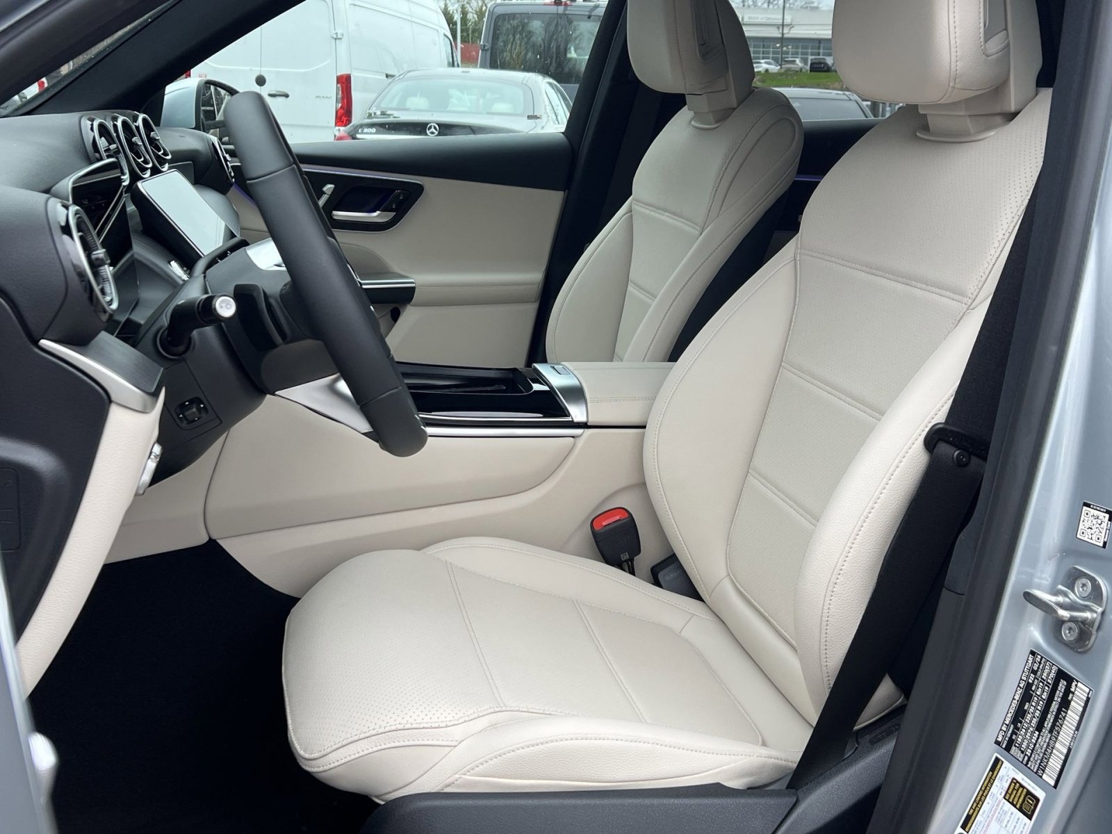 New 2026 Mercedes-Benz GLC 300 4MATIC image 11