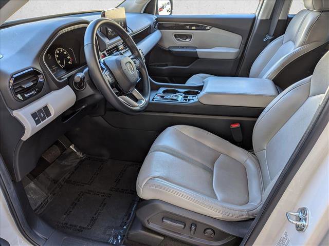 Used 2025 Honda Pilot EX-L image 16
