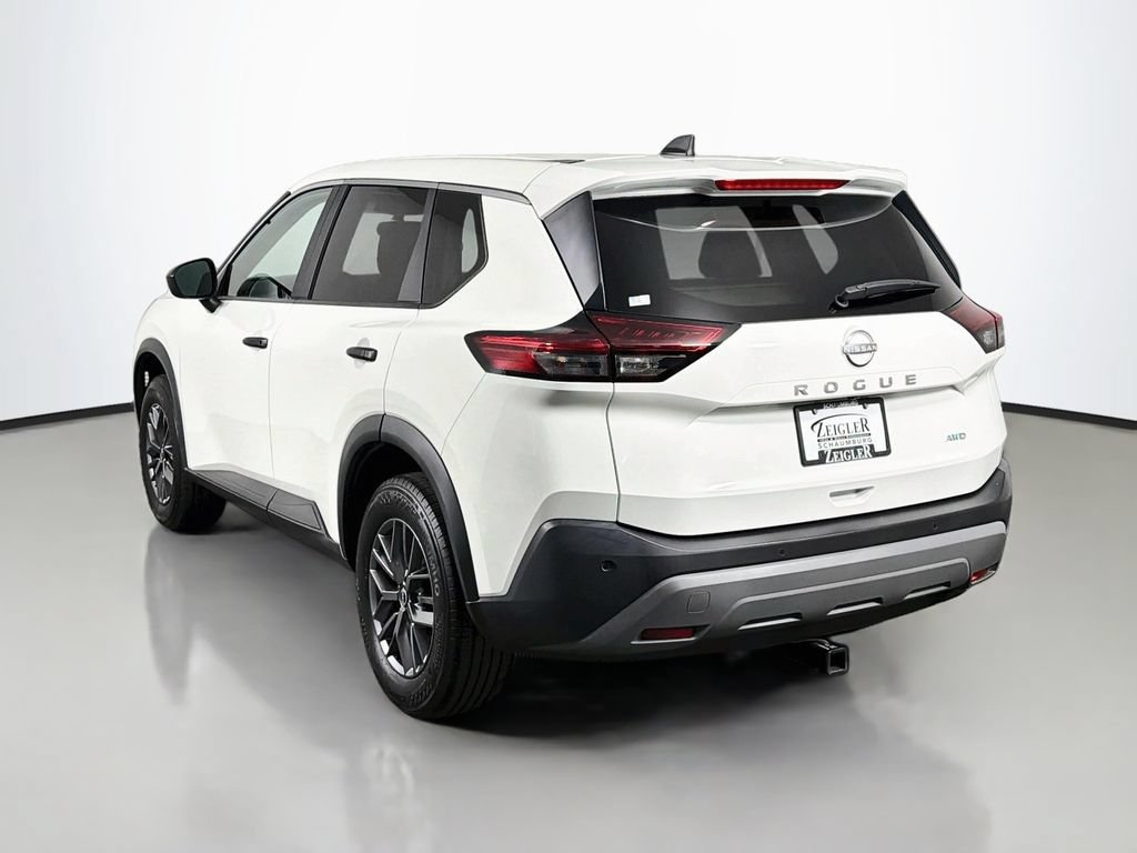 Used 2023 Nissan Rogue S AWD/4WD image 5