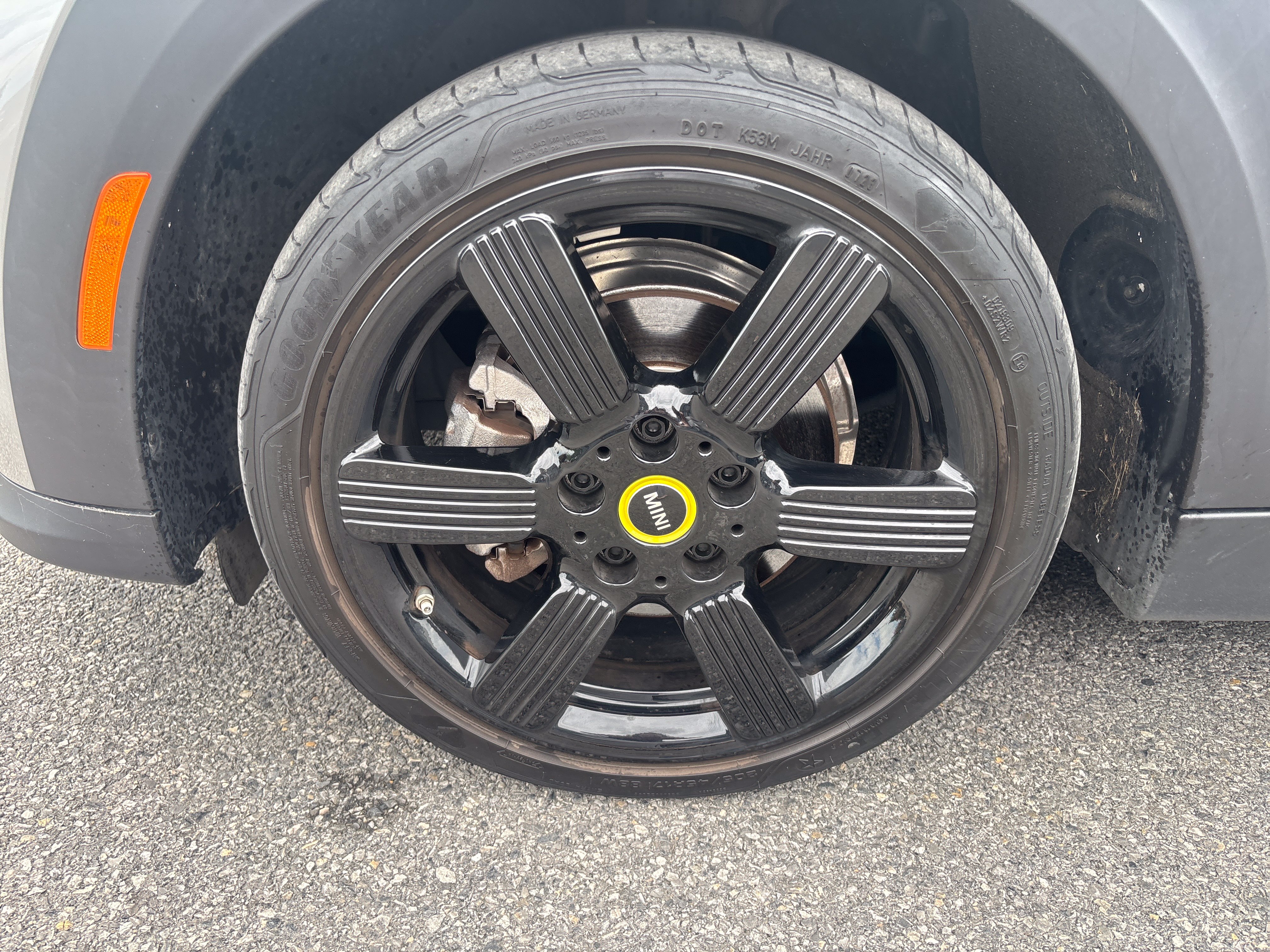 Used 2024 MINI Cooper SE FWD image 26