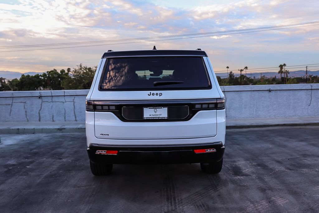 New 2026 Jeep Grand Wagoneer Summit w/ HD Trailer Tow Package AWD/4WD image 8